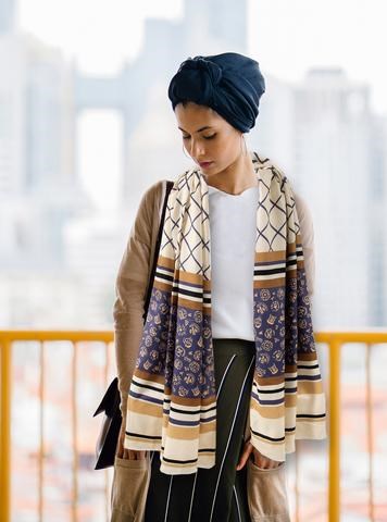 Scarf-Blue w/3 Patterns (90